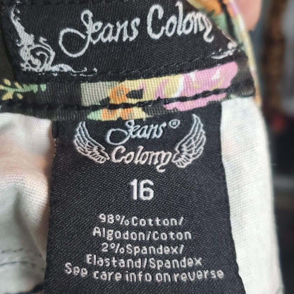 Jeans Colony shorts NWT - Picture 4 of 4